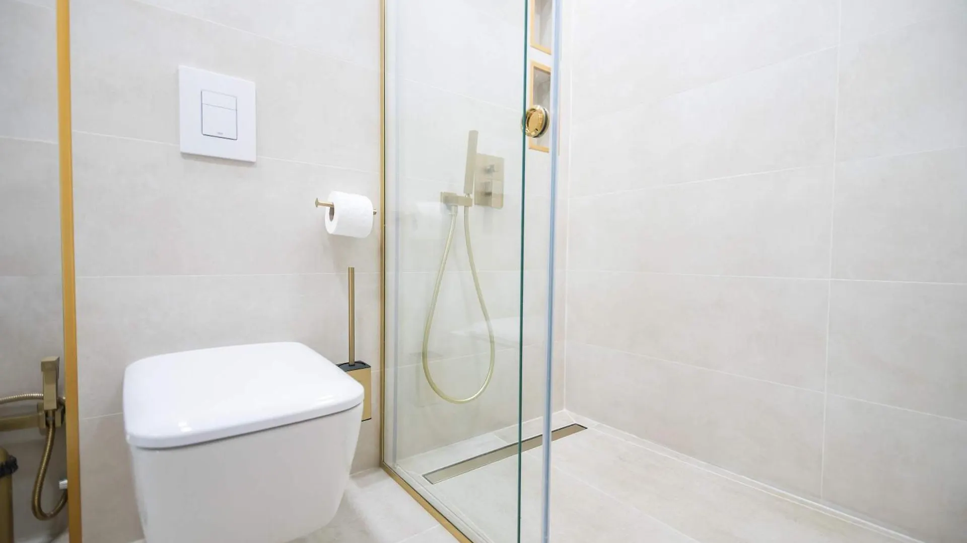 2 Apartment Combo With Full Amenities - By Wehost Batumi